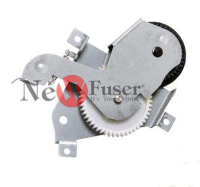 RM1-0043-000CN Swing plate assembly - Pressure Roller GearSwing plate assembly - For tray 2 paper lift assembly Located between the main gear assembly and the fuser, just above the power supply. swing plate assembly usually comes with black and white large gears. 